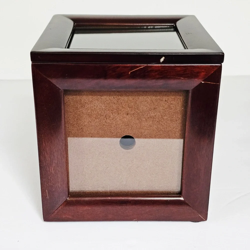 The Bombay Company wood shows